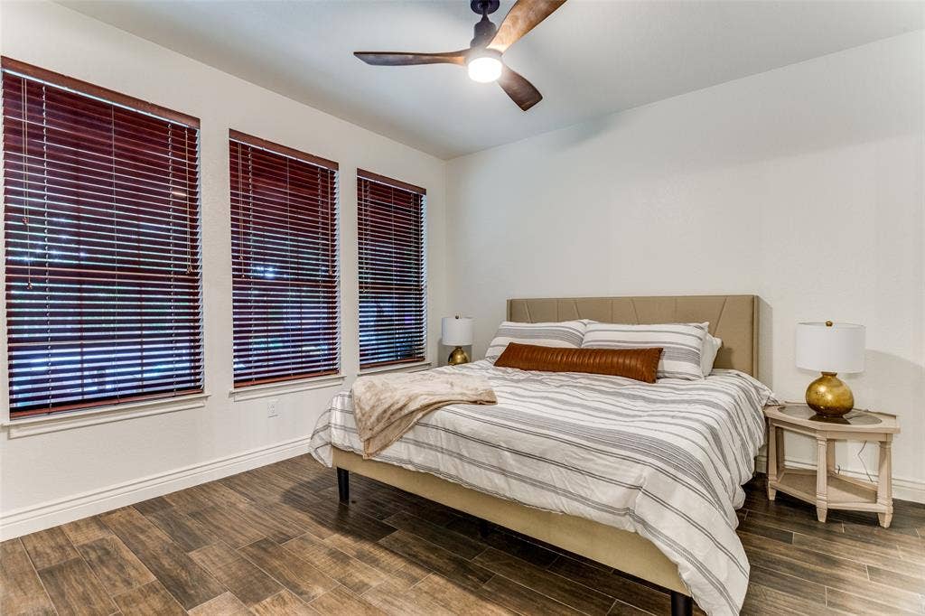 101 Oakwood Drive, Weatherford, TX 76086