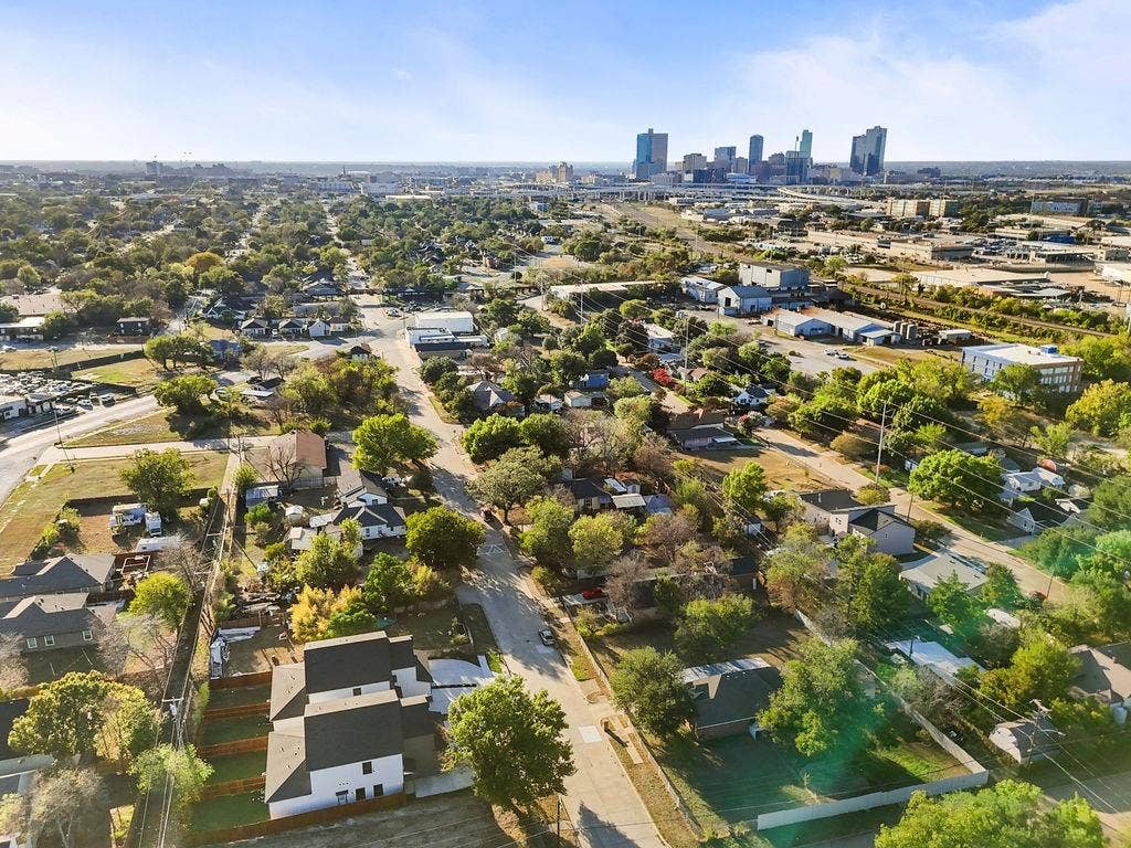 1628 & 1630 Bessie Street, Fort Worth, TX 76104