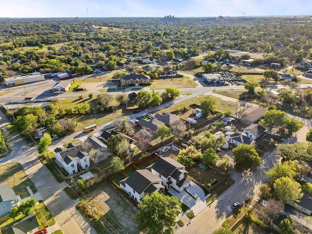 1628 & 1630 Bessie Street, Fort Worth, TX 76104