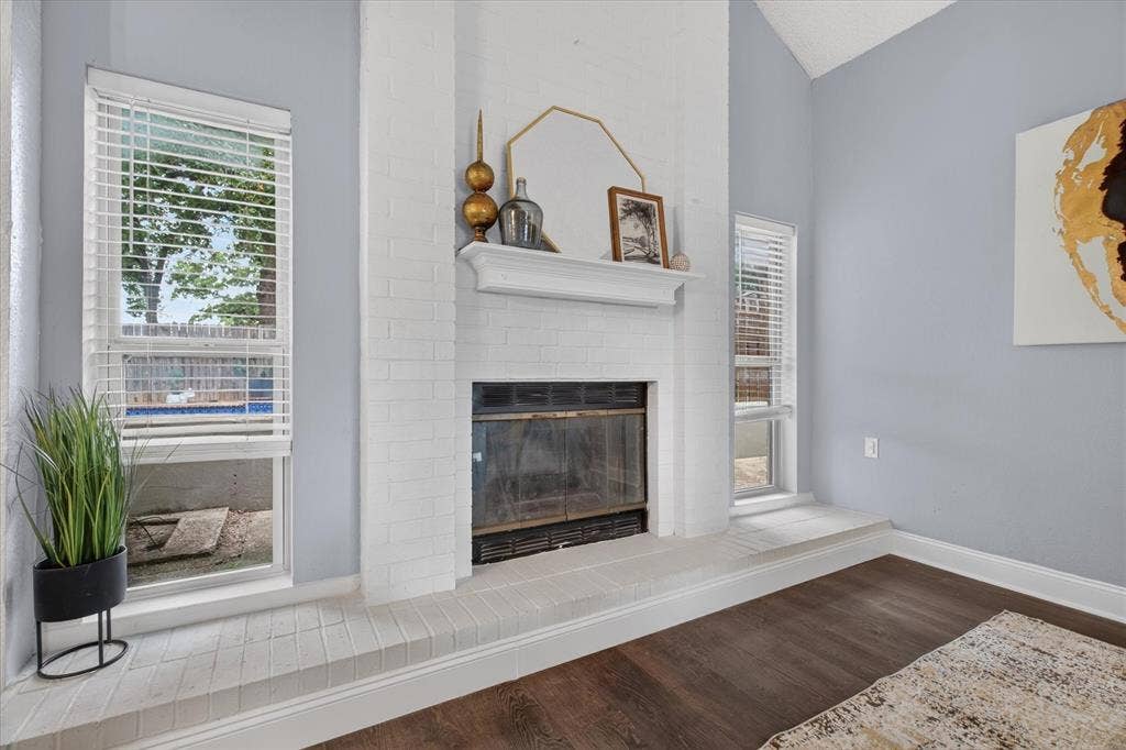 2801 Meandering Way, Bedford, TX 76021