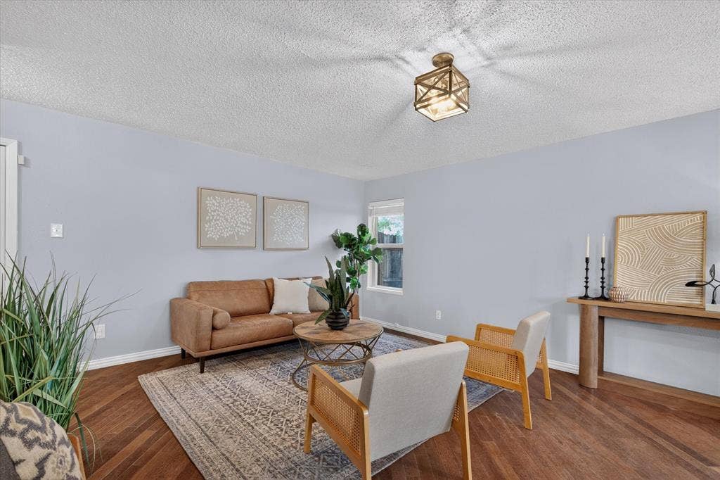 2801 Meandering Way, Bedford, TX 76021