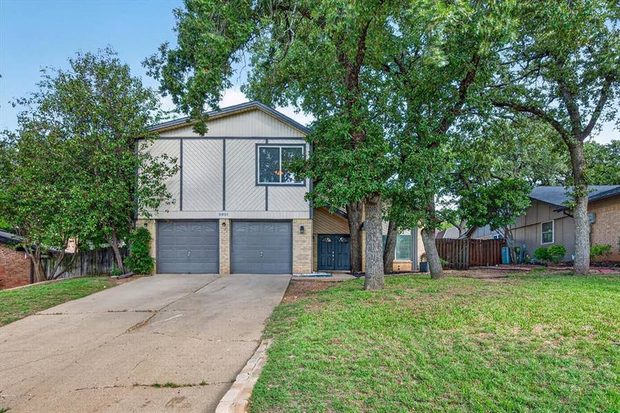 Property photo for 2801 Meandering Way, Bedford, TX