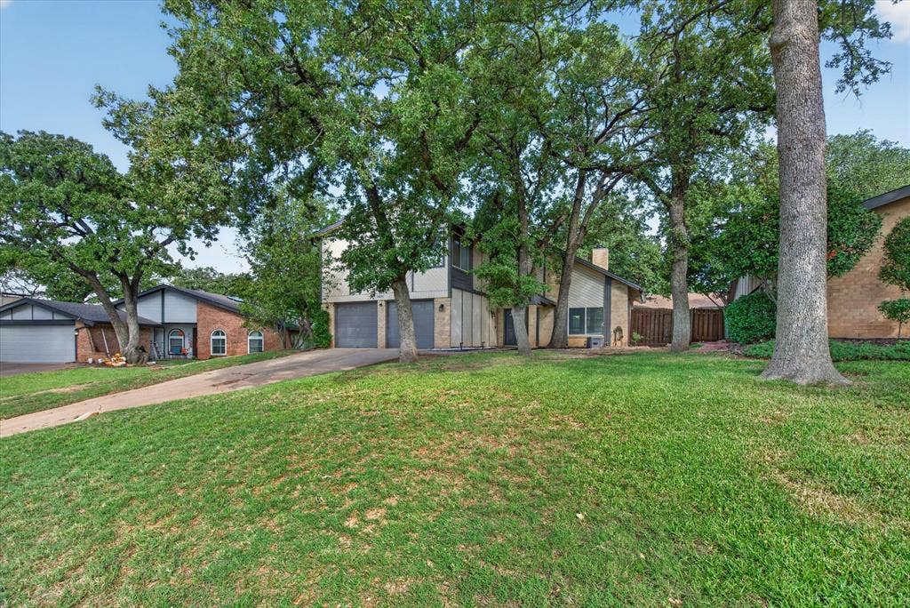 2801 Meandering Way, Bedford, TX 76021