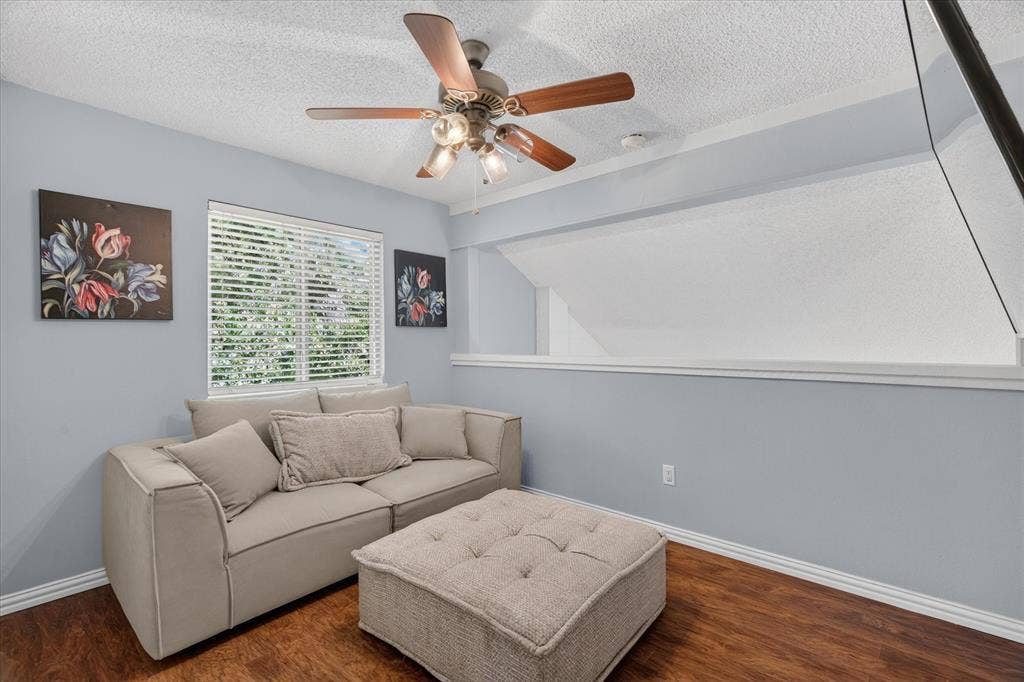 2801 Meandering Way, Bedford, TX 76021