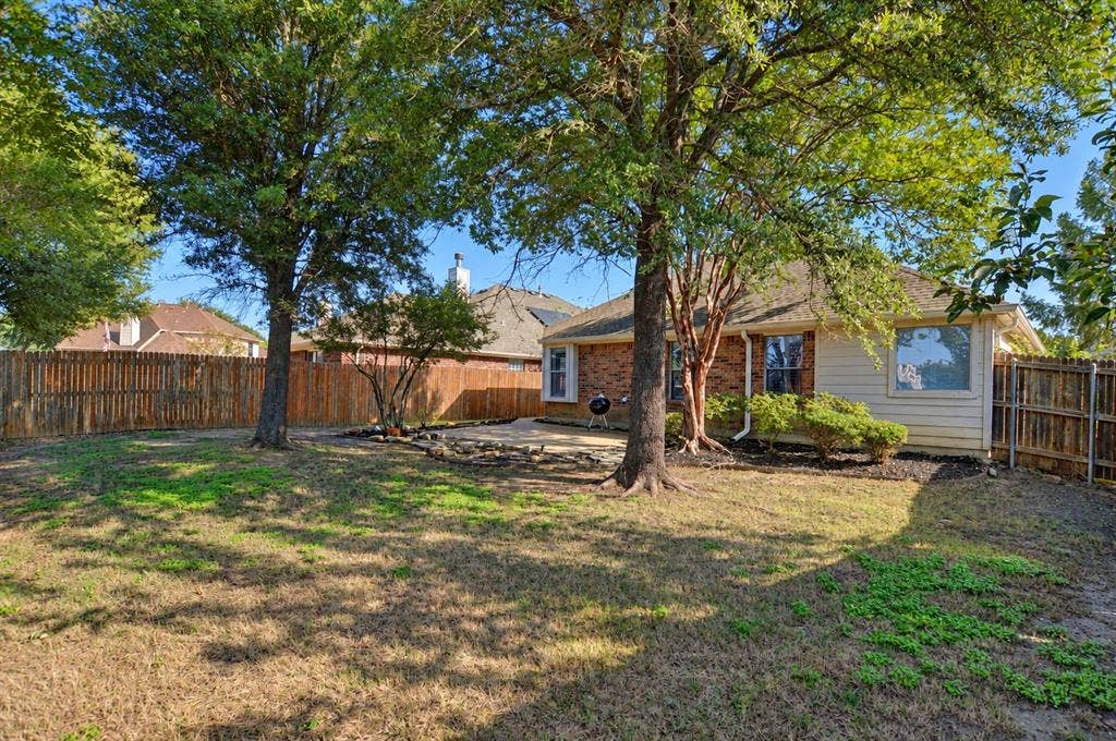6831 Landing Drive, Grand Prairie, TX 75054