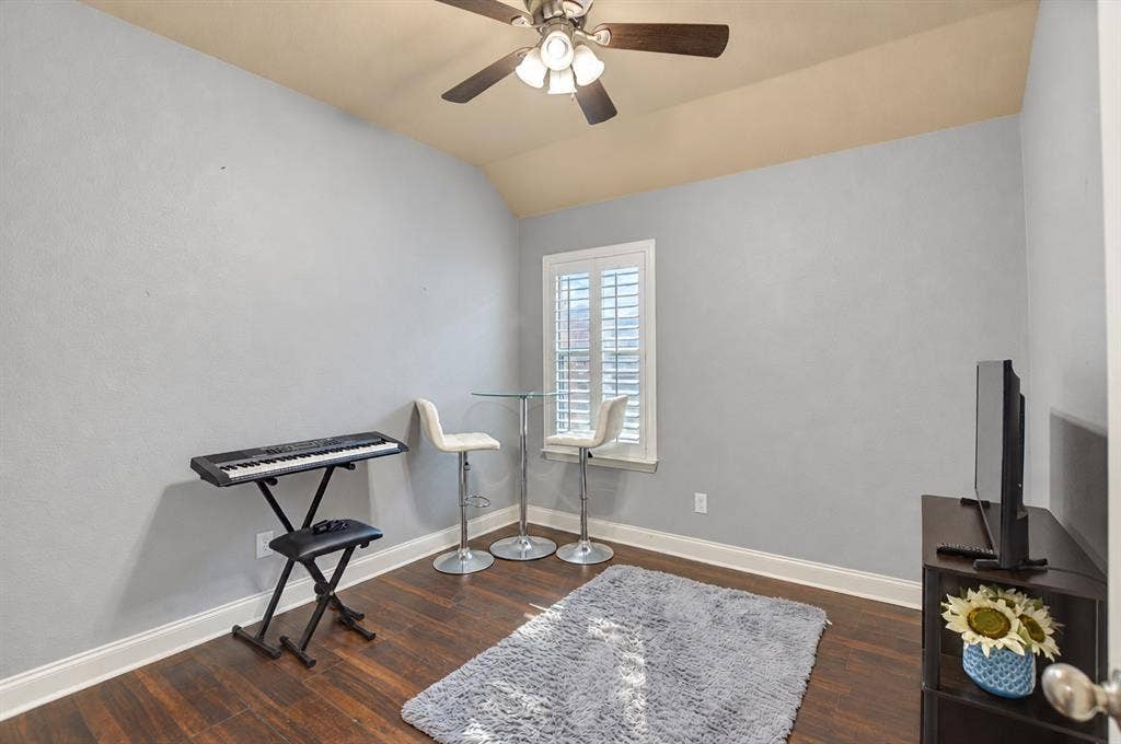 6831 Landing Drive, Grand Prairie, TX 75054