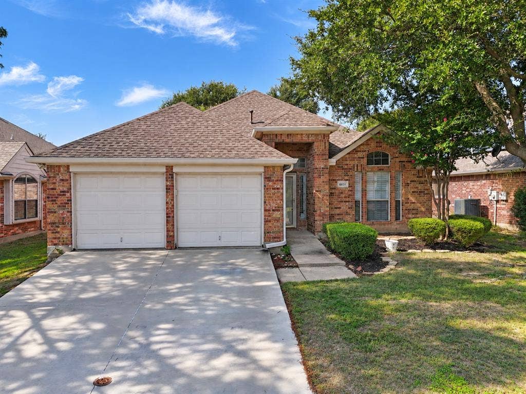6831 Landing Drive, Grand Prairie, TX 75054