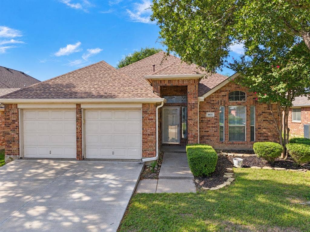 6831 Landing Drive, Grand Prairie, TX 75054
