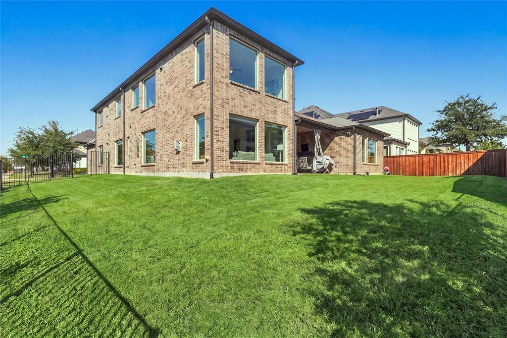 609 Lismore Drive, Frisco, TX 75036