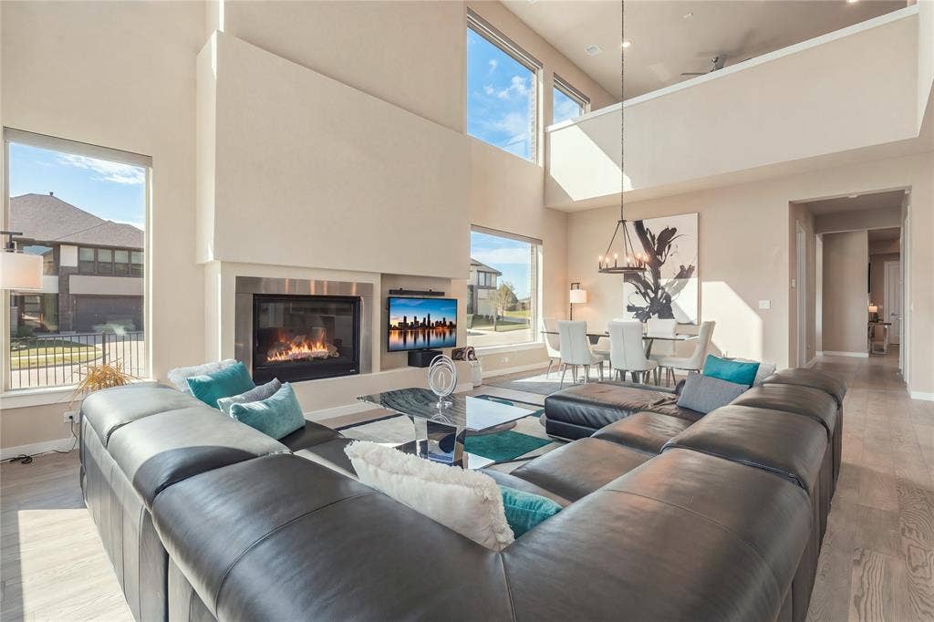 609 Lismore Drive, Frisco, TX 75036