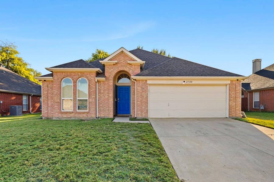 Property photo for 2700 Wandering Oak Drive, Corinth, TX