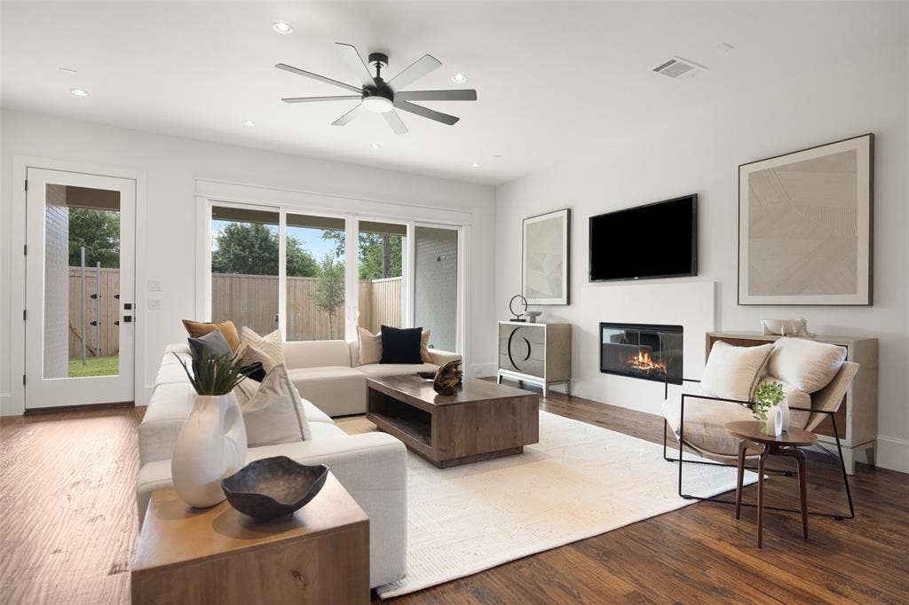 6304 Covington Lane, Dallas, TX 75214 6304 Covington Lane, Dallas, TX 75214