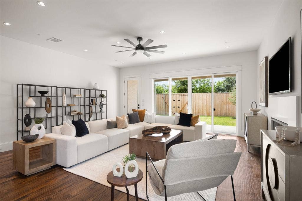 6304 Covington Lane, Dallas, TX 75214 6304 Covington Lane, Dallas, TX 75214