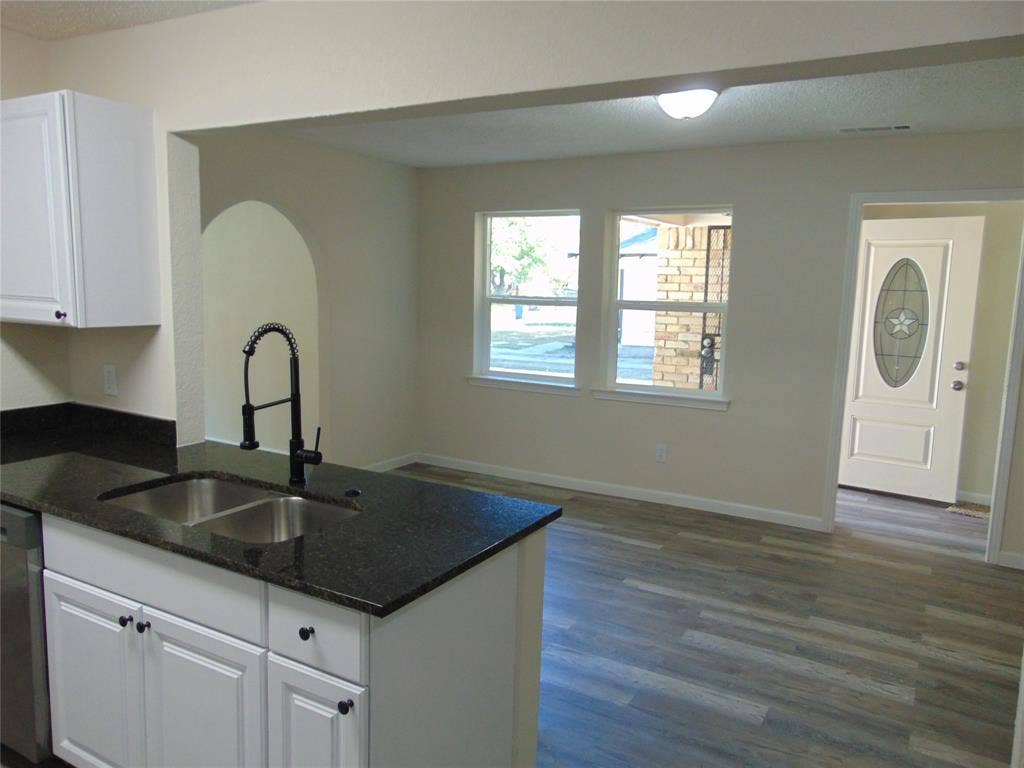 1741 Oak Hill Circle, Dallas, TX 75217 1741 Oak Hill Circle, Dallas, TX 75217