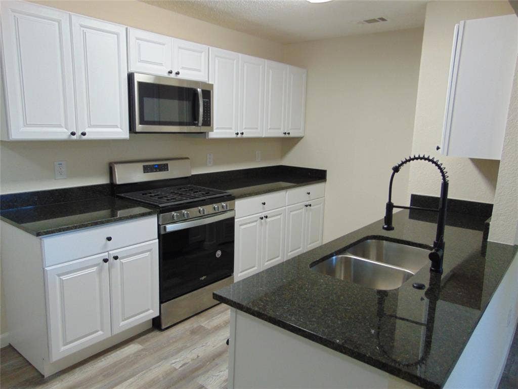 1741 Oak Hill Circle, Dallas, TX 75217 1741 Oak Hill Circle, Dallas, TX 75217