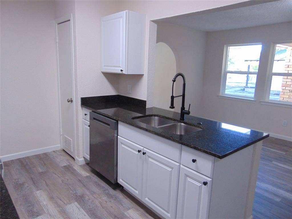 1741 Oak Hill Circle, Dallas, TX 75217 1741 Oak Hill Circle, Dallas, TX 75217