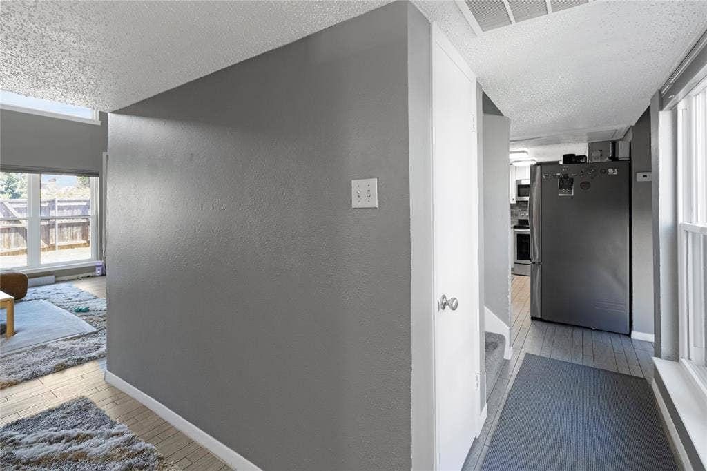 2902 Country Place Circle, Carrollton, TX 75006