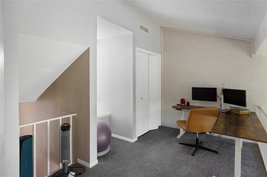 2902 Country Place Circle, Carrollton, TX 75006