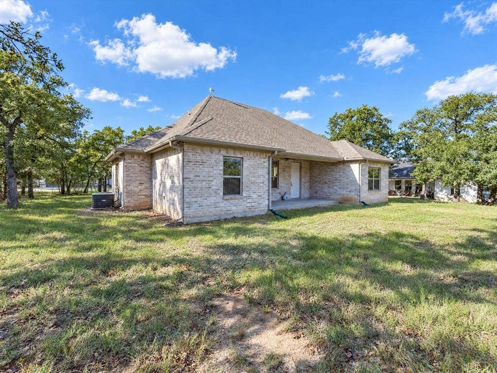 196 Bridwell Lane, Runaway Bay, TX 76426