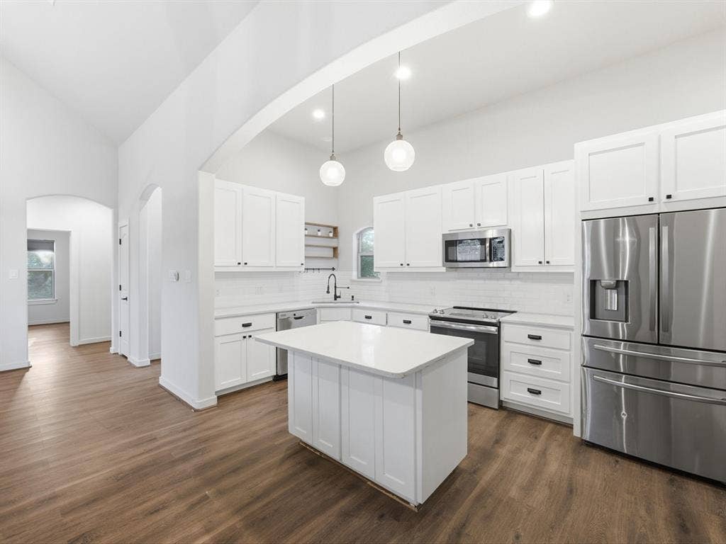 196 Bridwell Lane, Runaway Bay, TX 76426