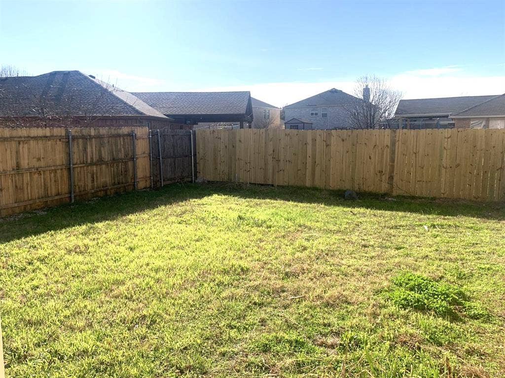 2011 Limestone Drive, Grand Prairie, TX 75052