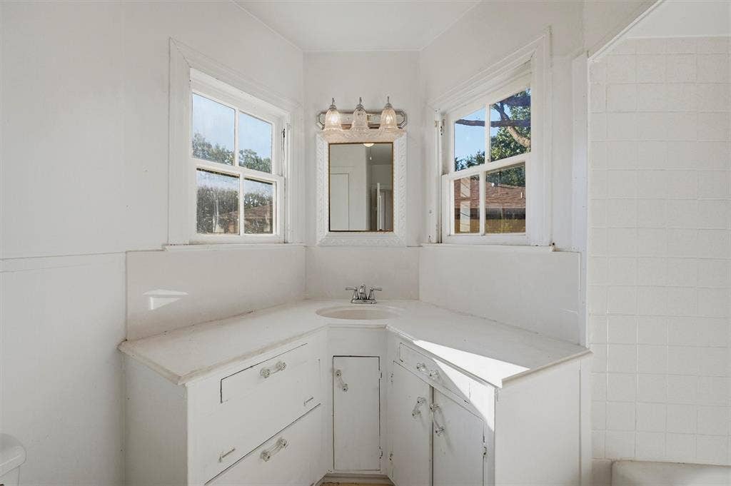 1420 N Shannon Street, Sherman, TX 75092
