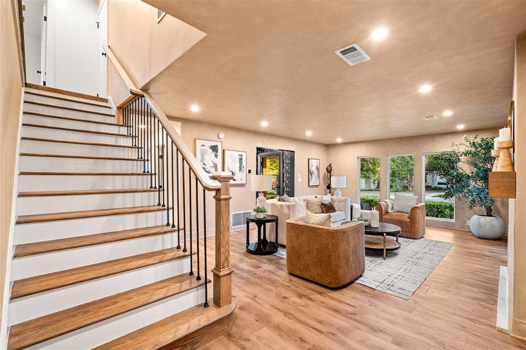 1439 Junior Drive, Dallas, TX 75208