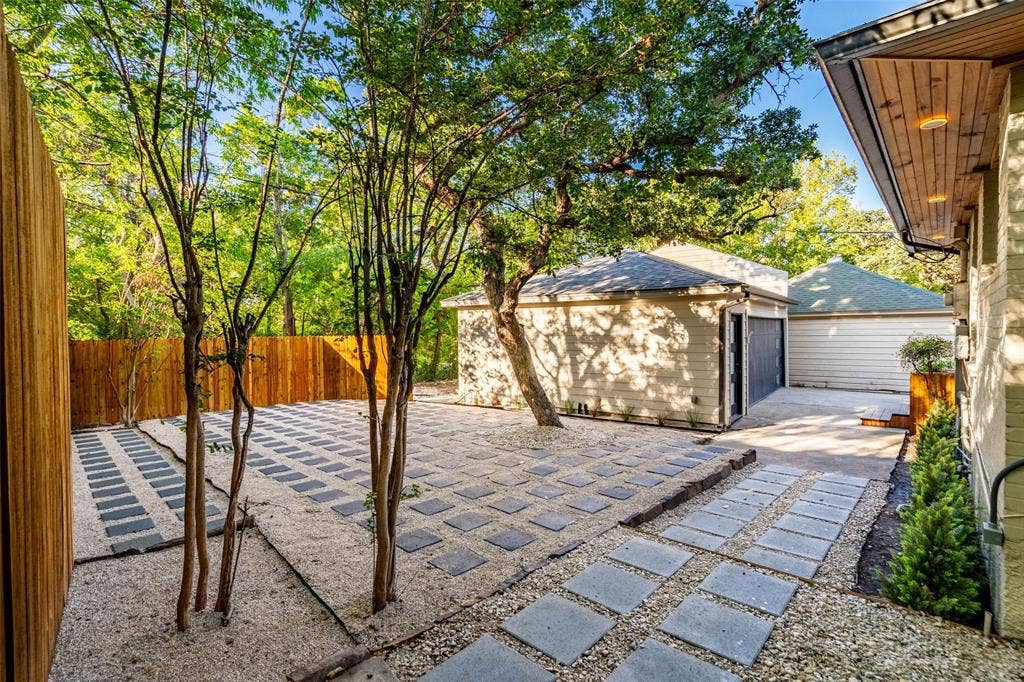 1439 Junior Drive, Dallas, TX 75208