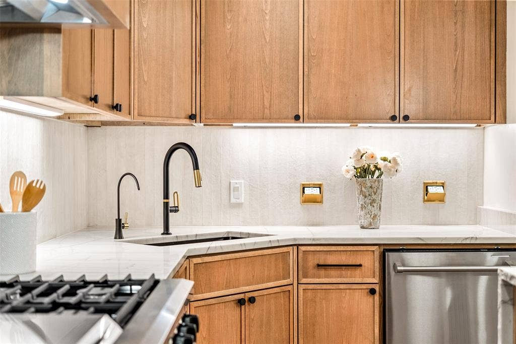 1439 Junior Drive, Dallas, TX 75208