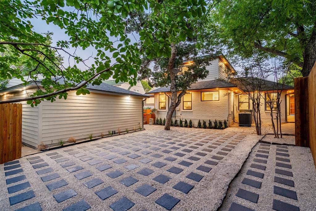 1439 Junior Drive, Dallas, TX 75208