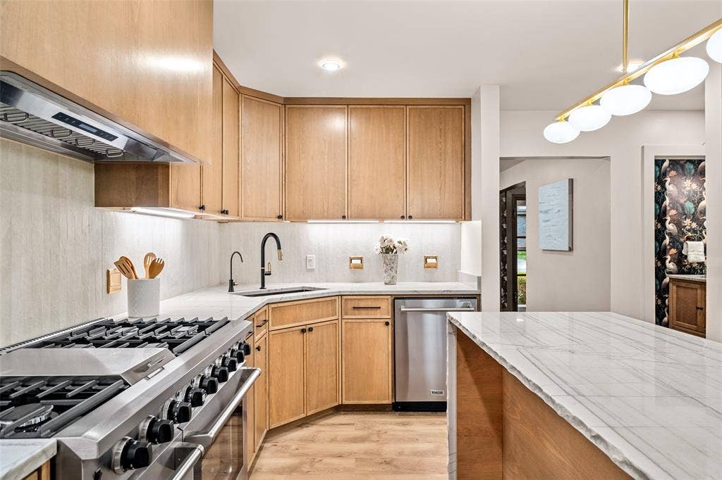 1439 Junior Drive, Dallas, TX 75208