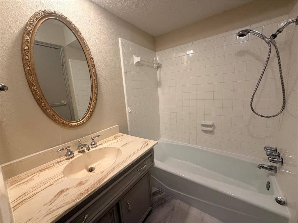 1620 Lexington Place, Bedford, TX 76022