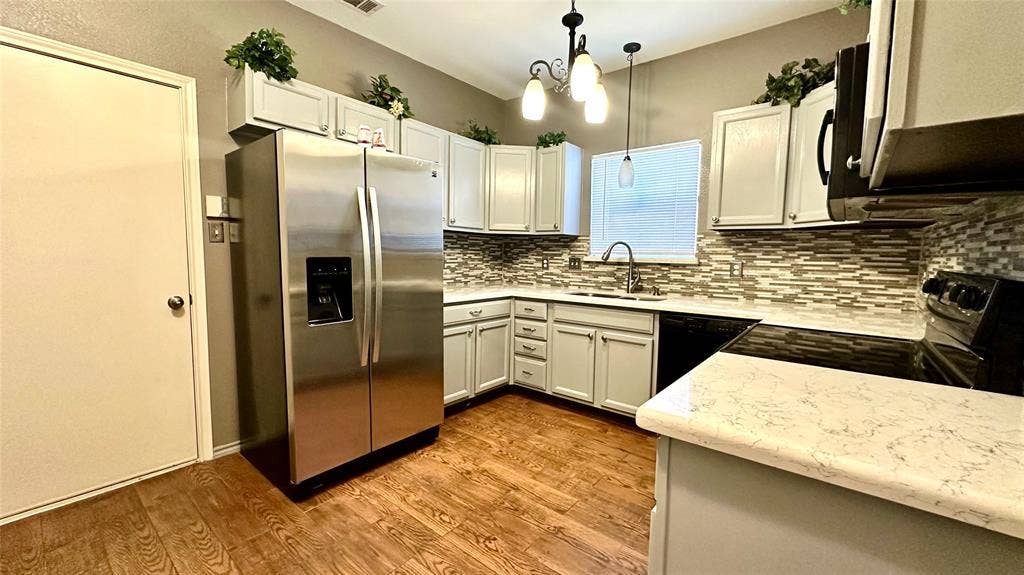 1402 Peregrine Street, Lewisville, TX 75077