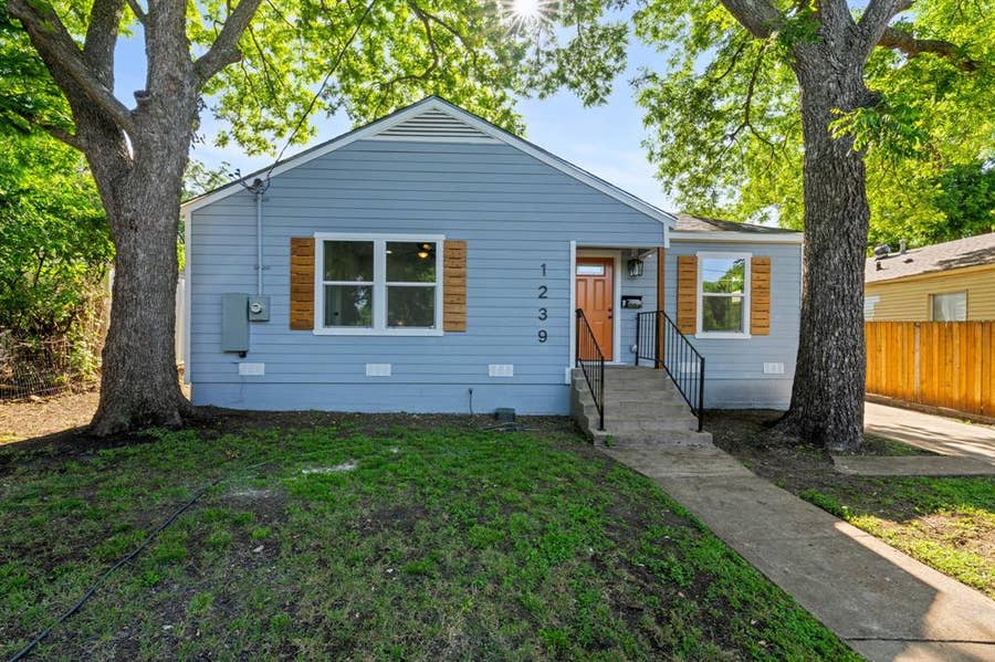 Property photo for 1239 Tarpley Avenue, Dallas, TX
