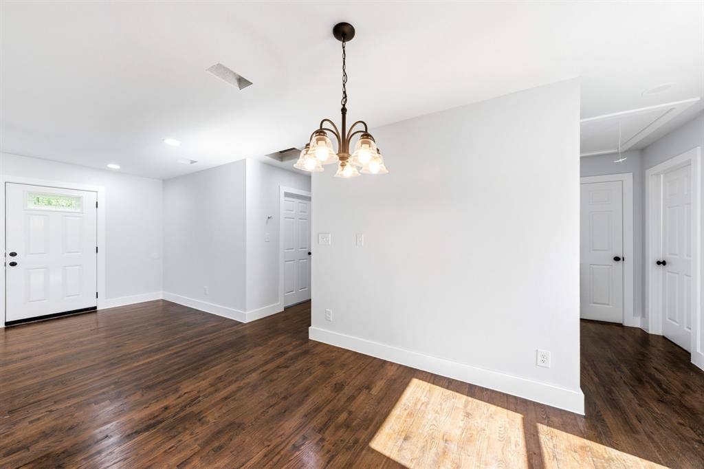 1239 Tarpley Avenue, Dallas, TX 75211 1239 Tarpley Avenue, Dallas, TX 75211