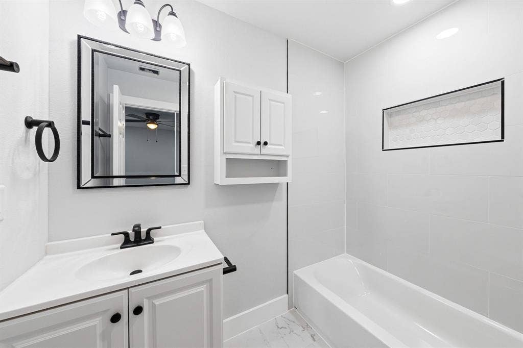 1239 Tarpley Avenue, Dallas, TX 75211 1239 Tarpley Avenue, Dallas, TX 75211