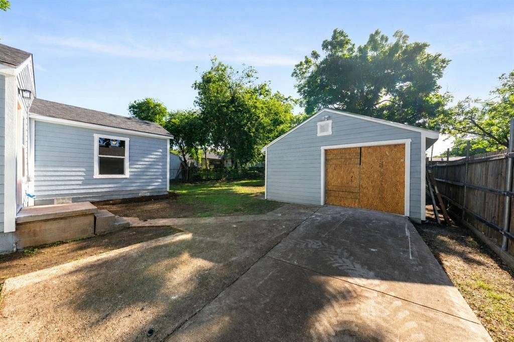1239 Tarpley Avenue, Dallas, TX 75211 1239 Tarpley Avenue, Dallas, TX 75211