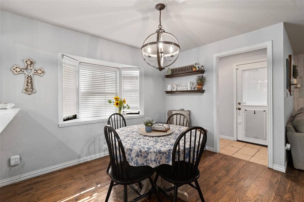 301 N Lyon Street, Tom Bean, TX 75491