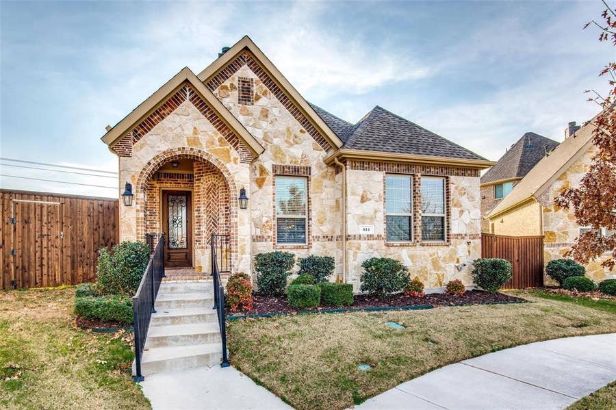 Property photo for 511 Kimblewick Drive, Frisco, TX