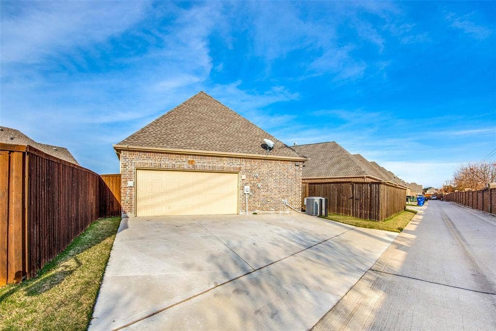 511 Kimblewick Drive, Frisco, TX 75036