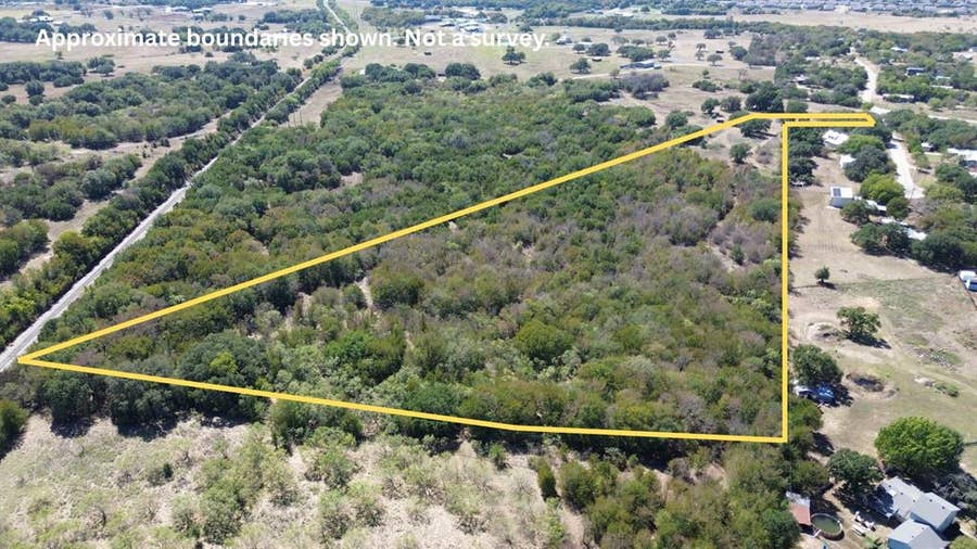 Property photo for 3711 Bob White Court, Granbury, TX