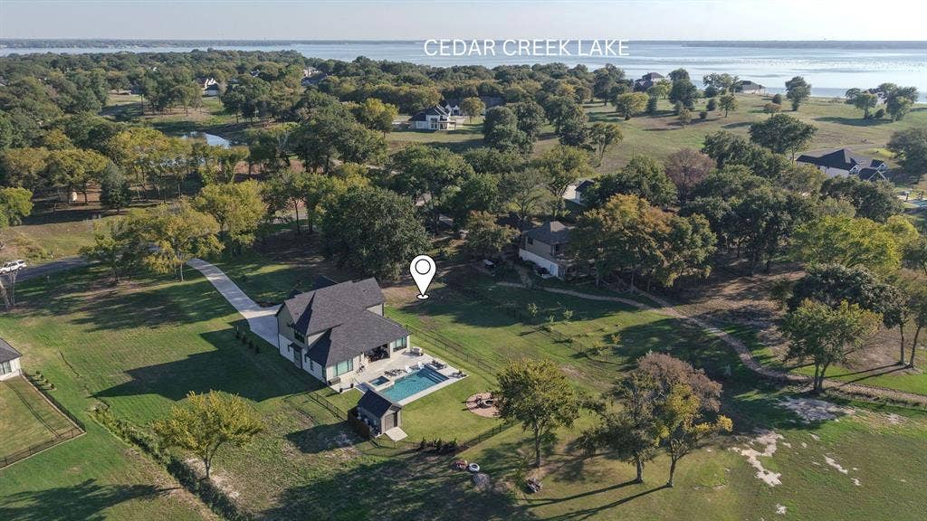 1514 Shoreline Drive, Mabank, TX 75143