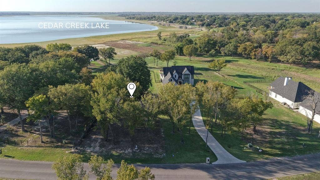 1514 Shoreline Drive, Mabank, TX 75143