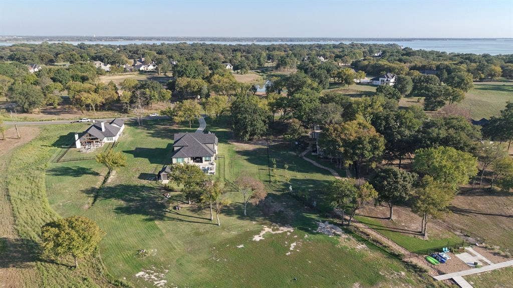 1514 Shoreline Drive, Mabank, TX 75143