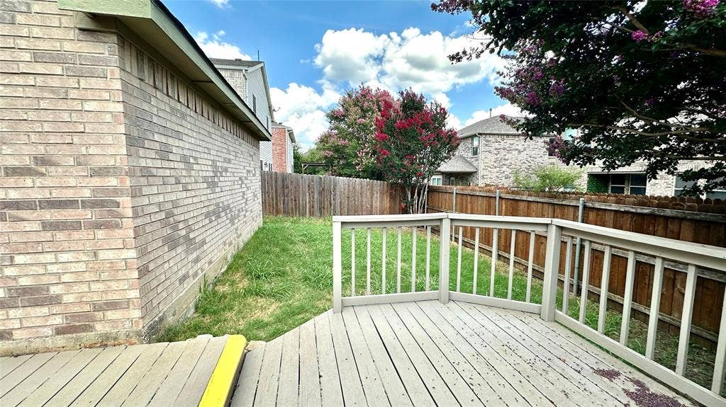 1402 Peregrine Street, Lewisville, TX 75077