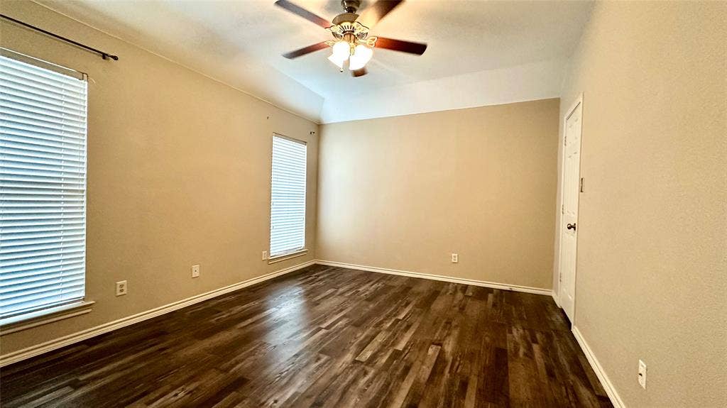 1402 Peregrine Street, Lewisville, TX 75077