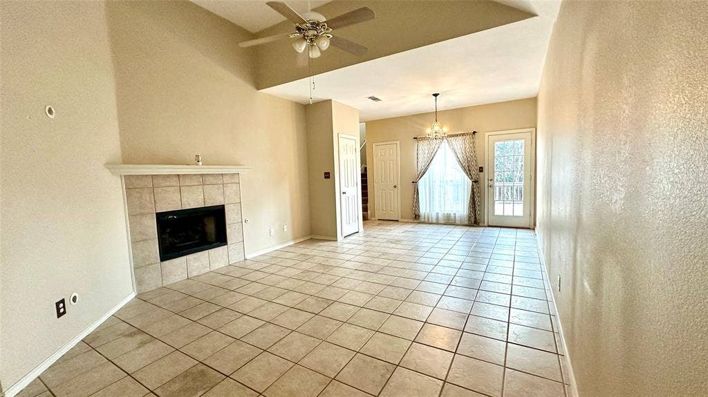 1402 Peregrine Street, Lewisville, TX 75077
