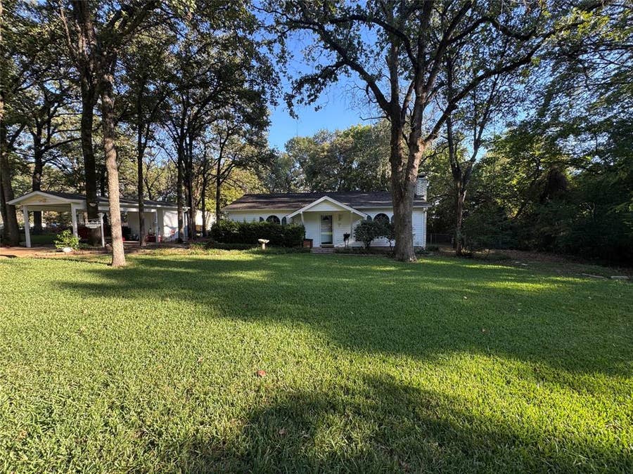Property photo for 115 Seaside Drive, Gun Barrel City, TX