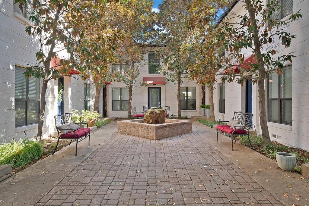 4120 Bowser Avenue, #D, Dallas, TX 75219 Courtyard view of Bldg 4120 behind the fountain