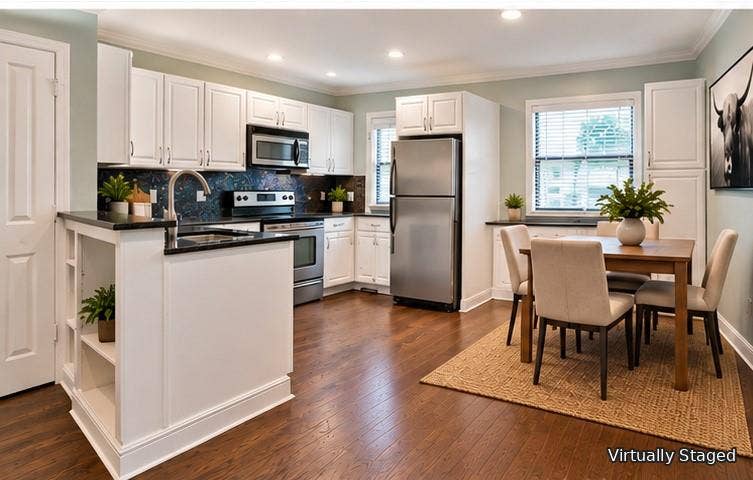 4120 Bowser Avenue, #D, Dallas, TX 75219 Kitchen and Dining area